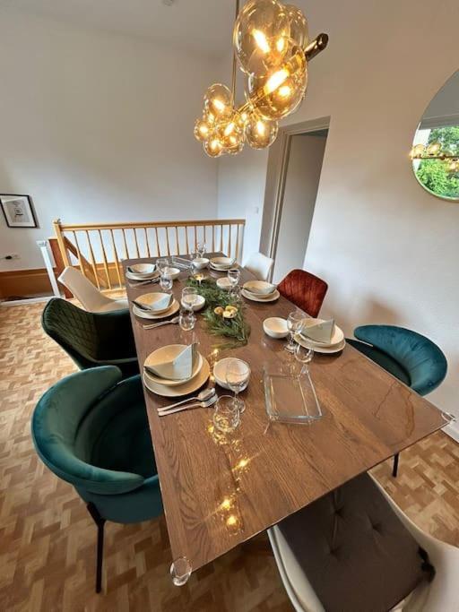 Duplex Apartment Ullstein- 4 Bedrooms, 2 Bathrooms, Living Room, 2 Parking Spaces, Boxspringbeds, Family & Business Apartment! Berlin Ngoại thất bức ảnh