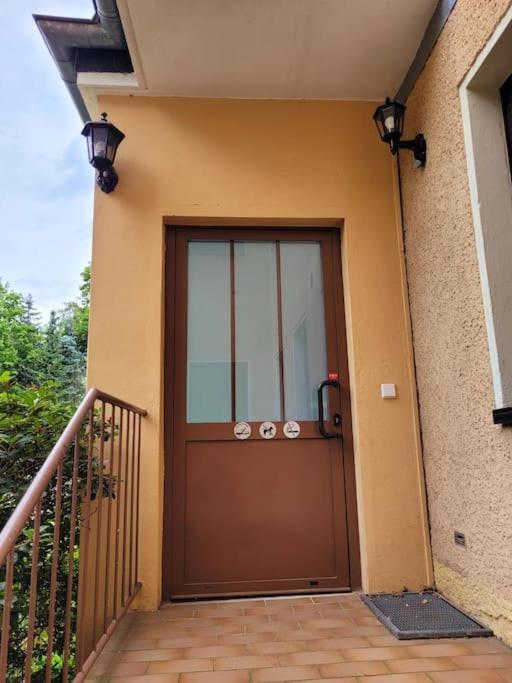 Duplex Apartment Ullstein- 4 Bedrooms, 2 Bathrooms, Living Room, 2 Parking Spaces, Boxspringbeds, Family & Business Apartment! Berlin Ngoại thất bức ảnh